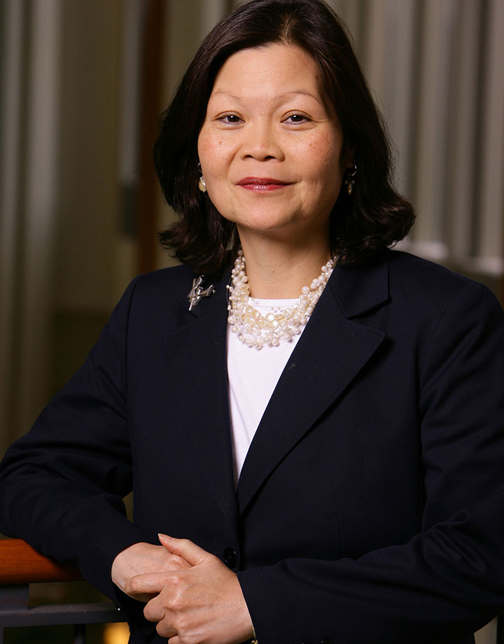 Dr. Carolyn Yauyan Woo