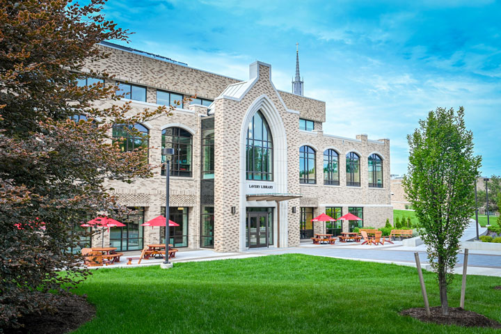 The exterior entrance of Lavery Library.