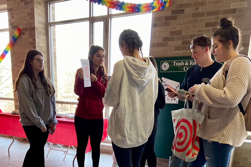 Students stop by tables at Lavery Library's Diversity Fest!