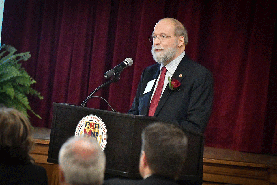 Dr. Ullrich addresses guests at his induction into Fisher's Science and Technology Hall of Fame.