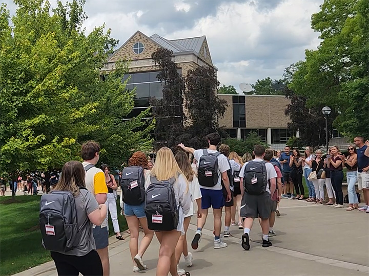 Students reunite with family members during Great Beginnings