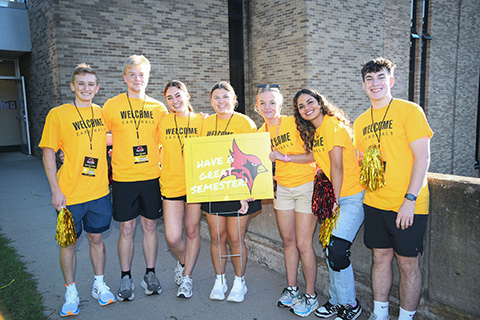 Cardinals welcoming new students to Fisher during Welcome Weekend.
