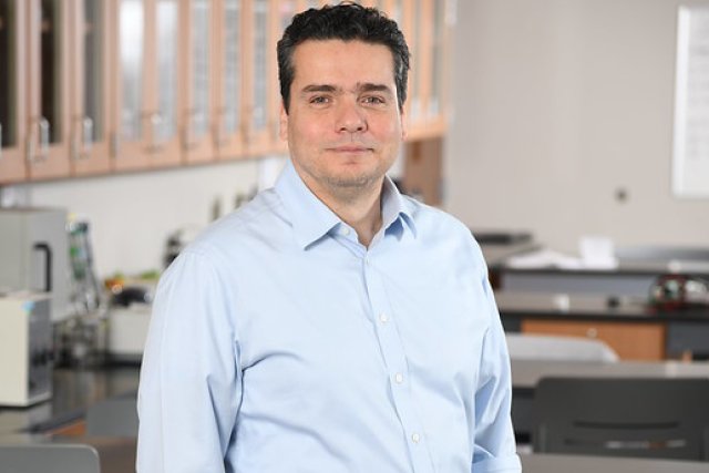 Dr. Fernando Ontiveros, Loss Lab