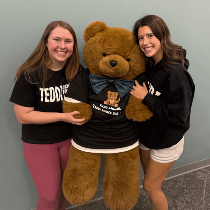 Teddi Dance for Love committee programming captains.